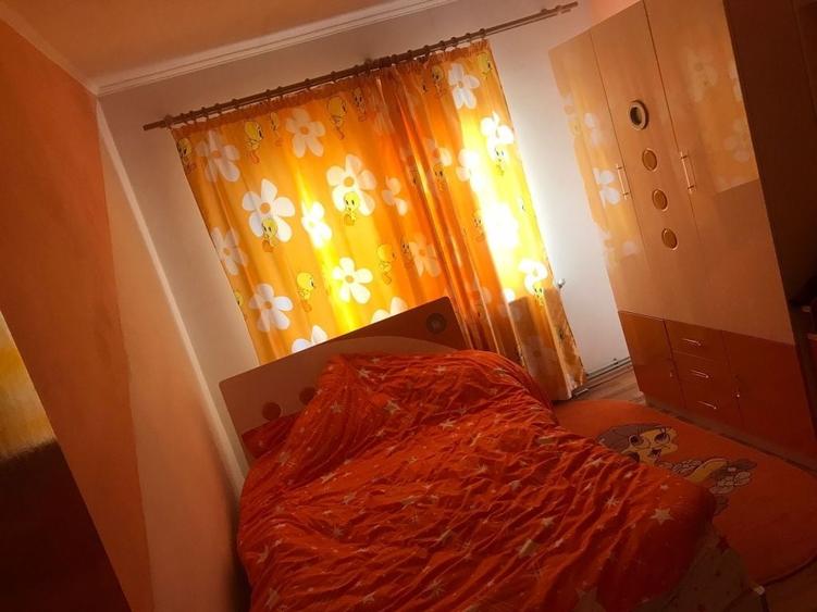 Apartament cu 4 camere semidecomandat în Găvana