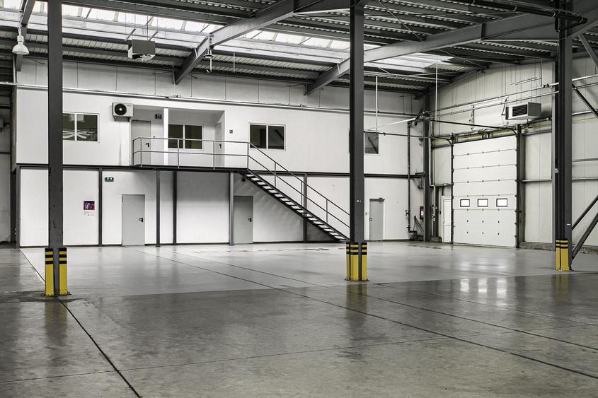 Spațiu industrial, de 1,770 mp, în Sud