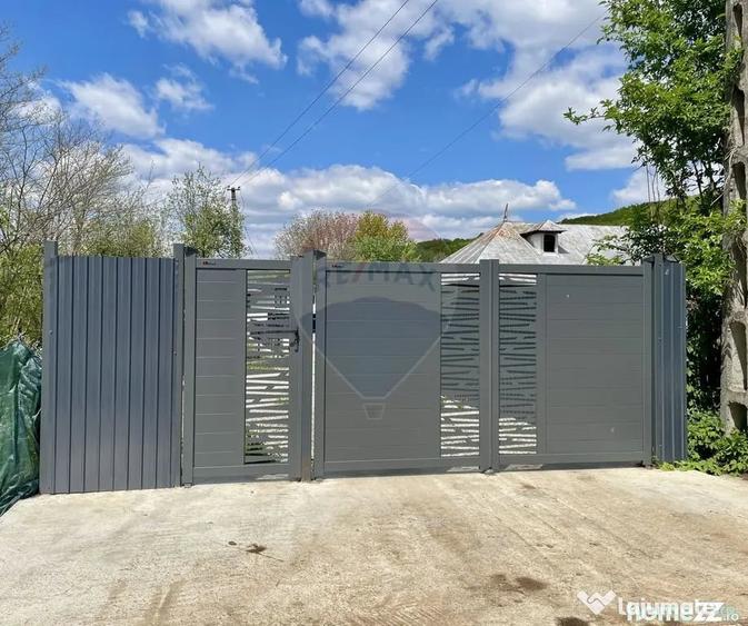 Casă cu 4 camere cu Teren 1397 Mp în Poiana