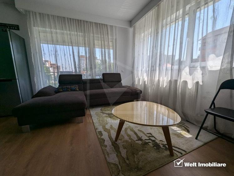 Apartament cu 3 camere semidecomandat, mobilat în Zorilor