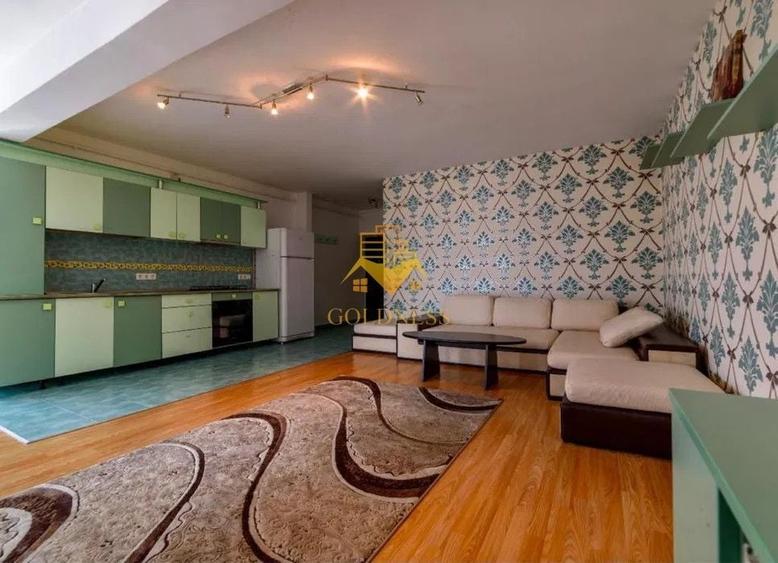 Apartament cu 3 camere semidecomandat în Calea Turzii