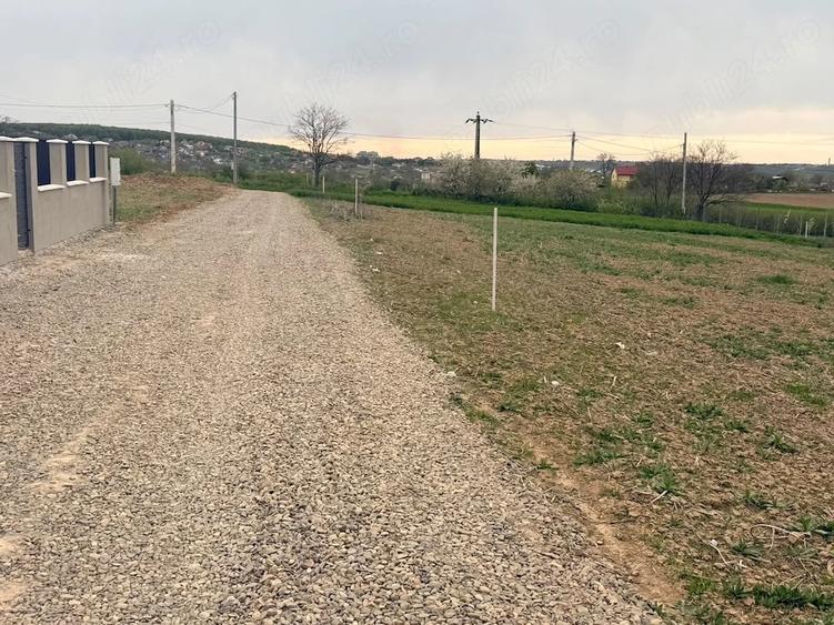 Vand loturi de teren Manastirea Doamnei Gaz-Apa-Curent electric - 1