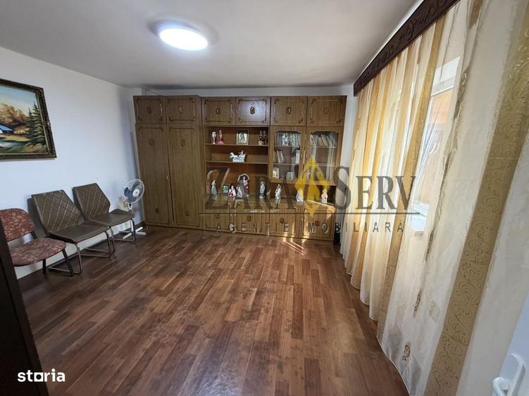 Casă cu 4 camere decomandat cu Teren 427 Mp în Valea Călugărească