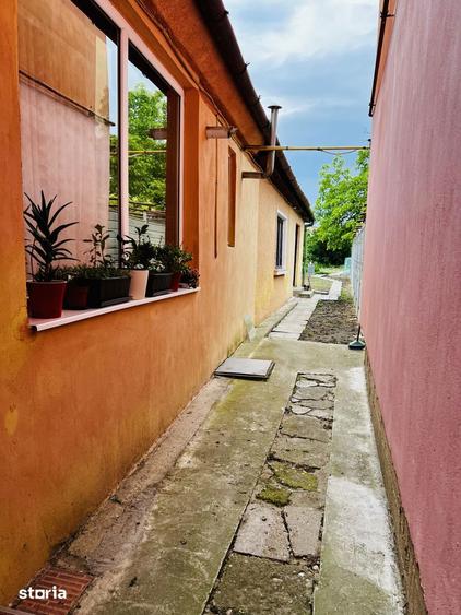 Casă cu 4 camere cu Teren 900 Mp în Mircea cel Bătrân
