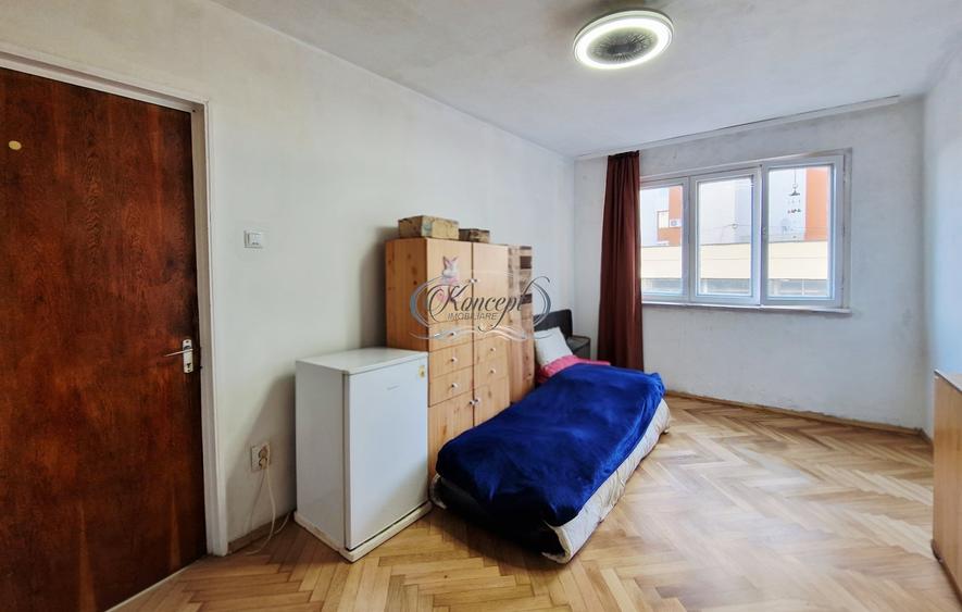 Apartament cu 4 camere decomandat, mobilat în Mănăștur