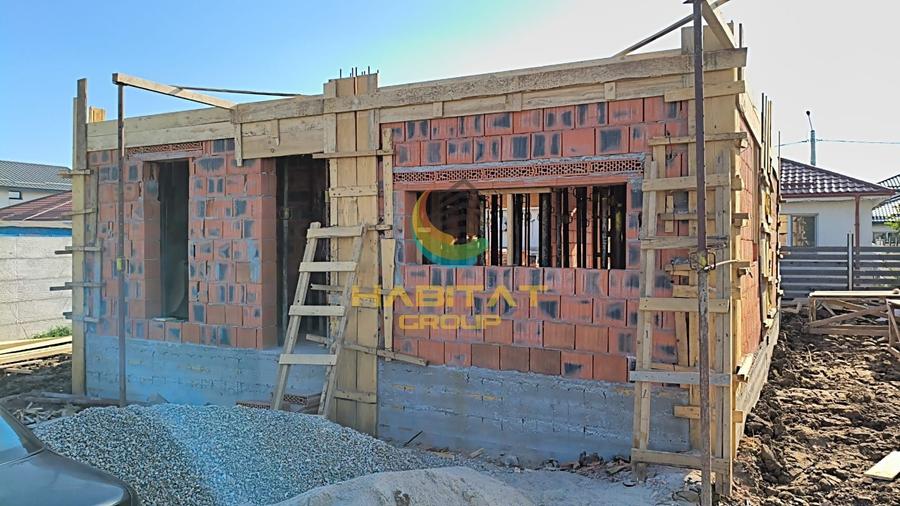 Casă individuală cu 4 camere cu Teren 350 Mp în Vidra