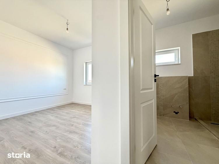 Casă cu 5 camere cu Teren 256 Mp în Ghiroda