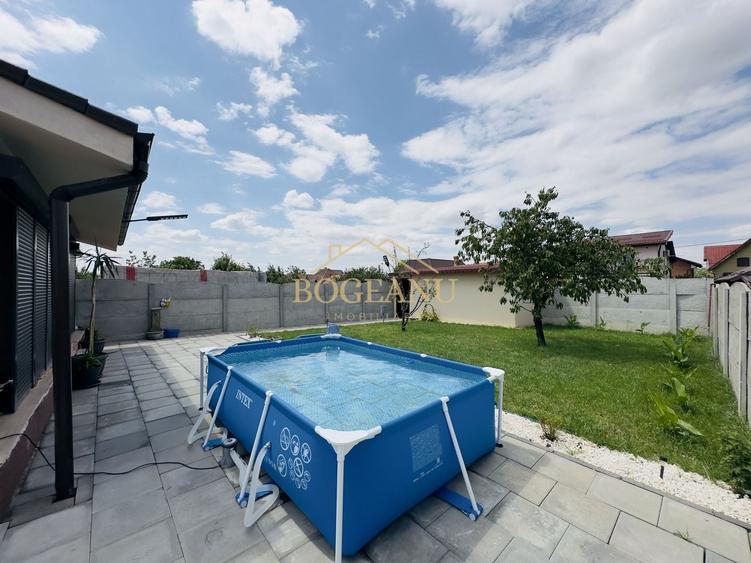 Casă individuală cu 5 camere cu Canalizare în Plopi