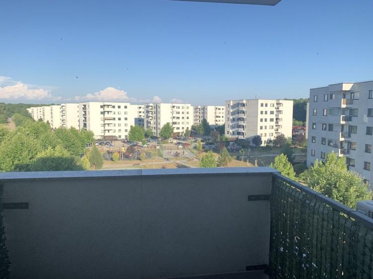 Apartament cu 3 camere semidecomandat în Băneasa