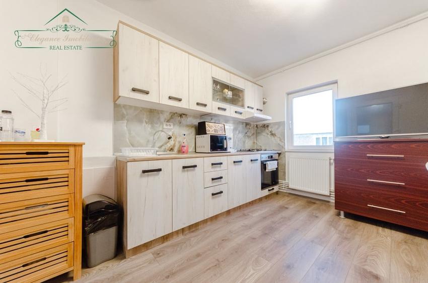 Apartament cu 2 camere semidecomandat, mobilat în Miorița