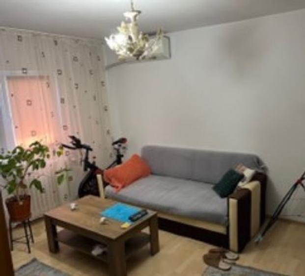 Apartament cu 2 camere decomandat în Faleză