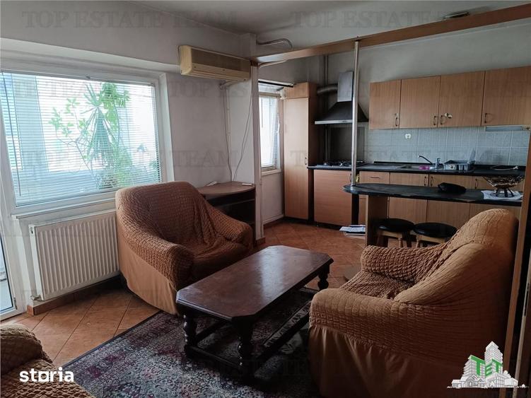 Garsonieră decomandată în Domenii