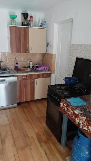 Casă cu 3 camere cu Teren 2200 Mp în Potău