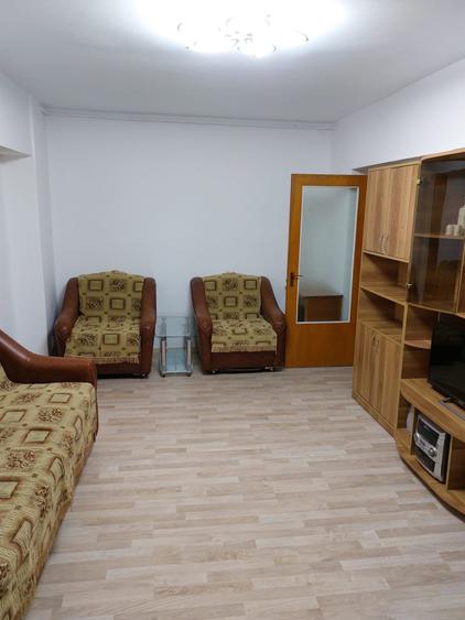 Apartament 3 camere/ 2 minute de metrou - 1
