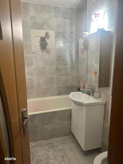 Apartament 3 camere,decom,la 7 minute de Metrou Aparatori Patriei. - 2