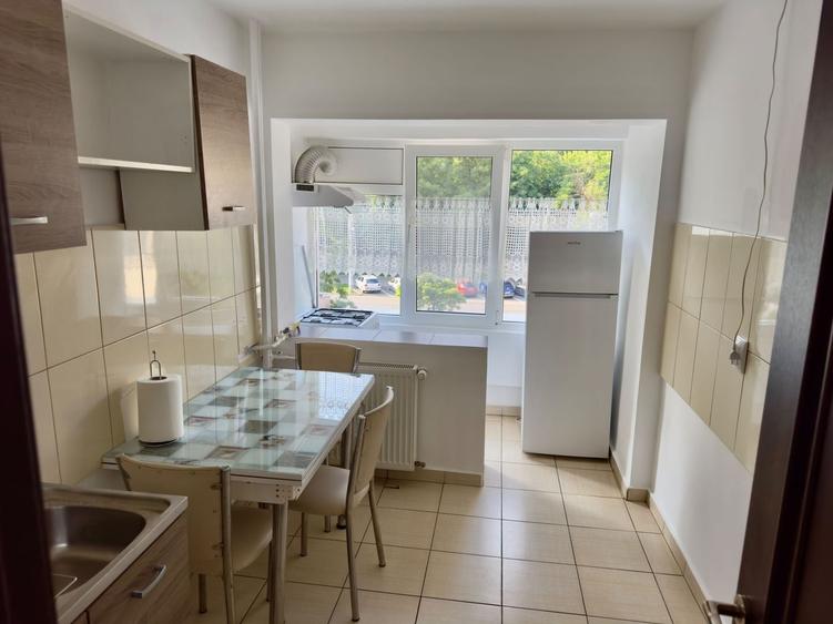Apartament 3 camere Renovat | Anvelopat | 2 Balcoane Inchise Stradal  Comision 0 - 7