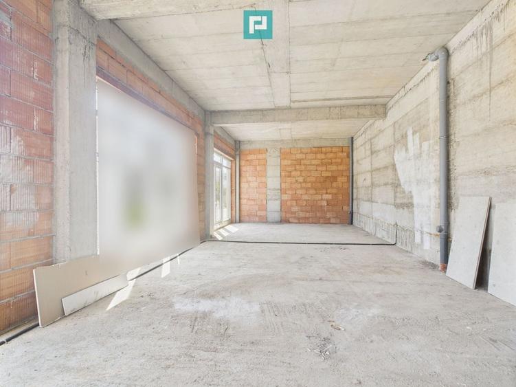 Spațiu comercial, de 101 mp, în Freidorf