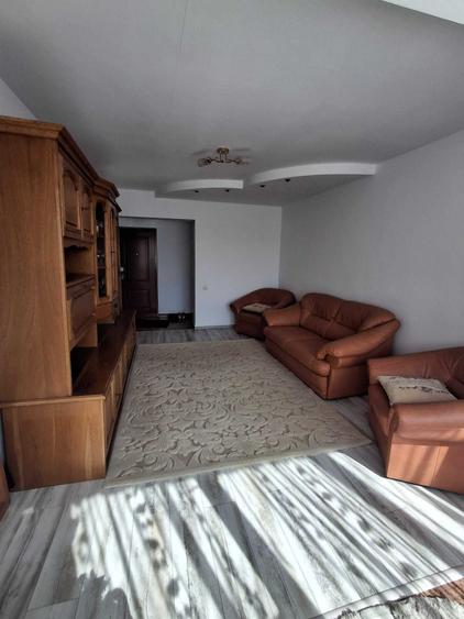 Inchiriez 2 camere vis-a-vis de magazin Bucovina-Altex - 2