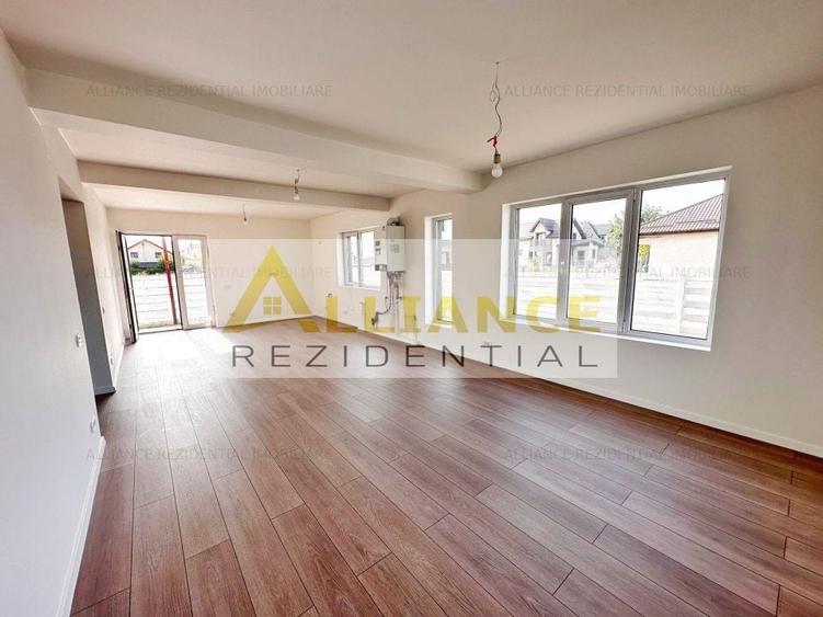 Casă individuală cu 5 camere cu Canalizare în Berceni