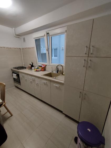 Apartament cu 2 camere decomandat, mobilat în Drumul Taberei