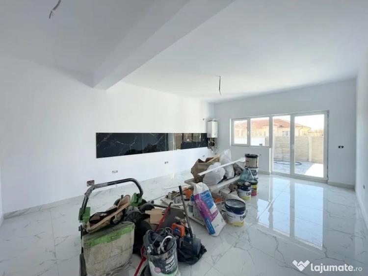 Casă cu 4 camere cu Teren 250 Mp în Moșnița Nouă