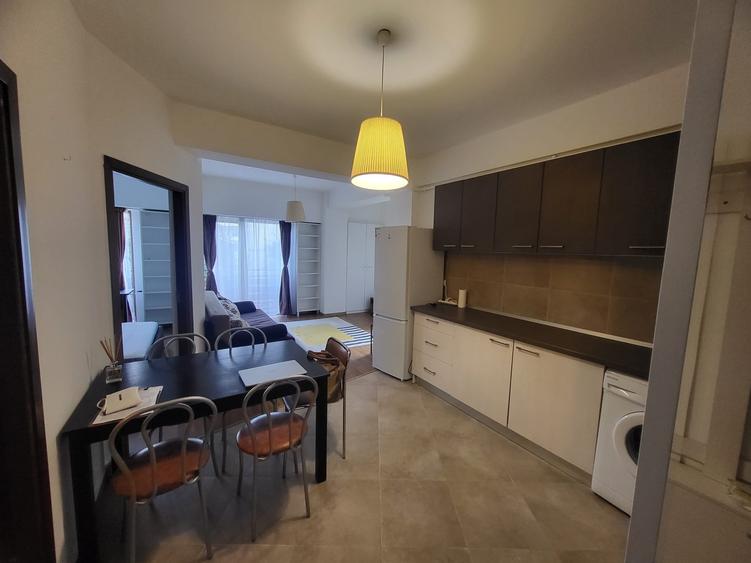 Apartament cu 2 camere semidecomandat în Plopilor