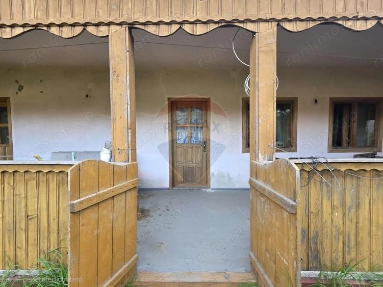 Casă cu Teren 2880 Mp în Giulvăz