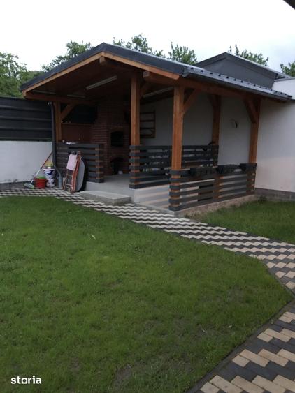 Casă cu 4 camere cu Teren 500 Mp în Coman