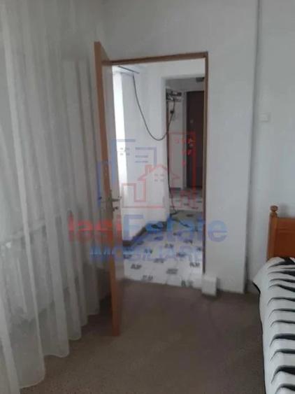 Apartament 2 camere decomandat, 58 mp, Bd. Independentei - etaj 3, centrala proprie - 1