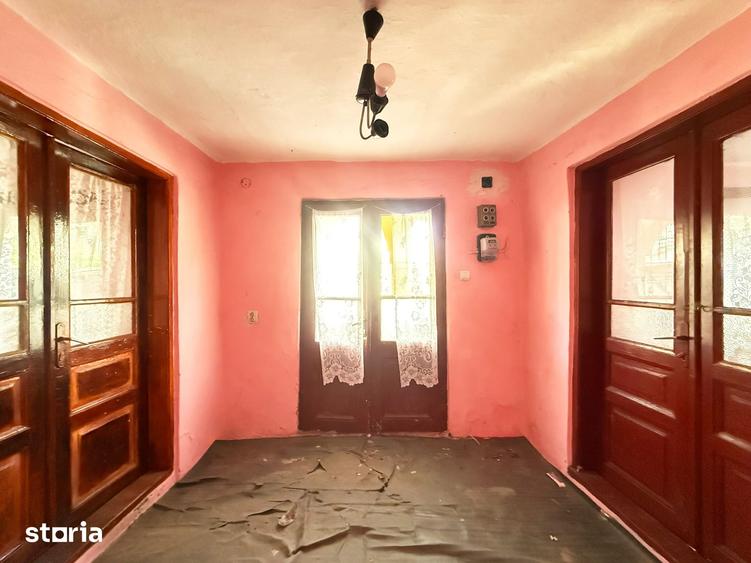 Casă cu 2 camere cu Teren 184 Mp în Rahova