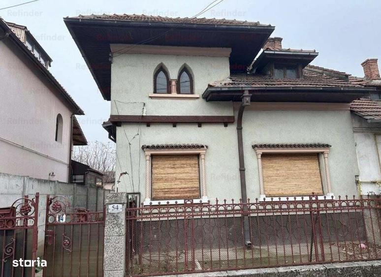Casă cu 2 camere cu Teren 60 Mp în Grivița