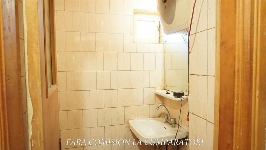 Apartament cu 4 camere decomandat în Central