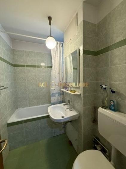 Apartament cu 3 camere decomandat, mobilat în Colentina