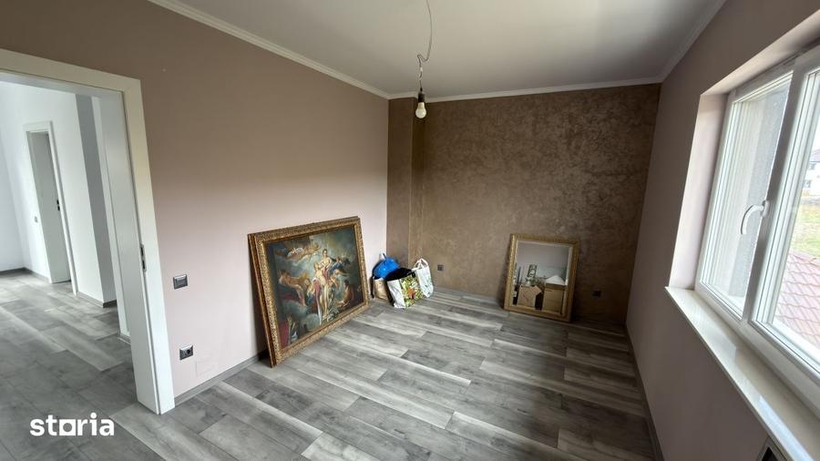 Casă cu 4 camere cu Teren 600 Mp în Chinteni