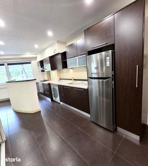 Apartament cu 4 camere decomandat în Floreasca