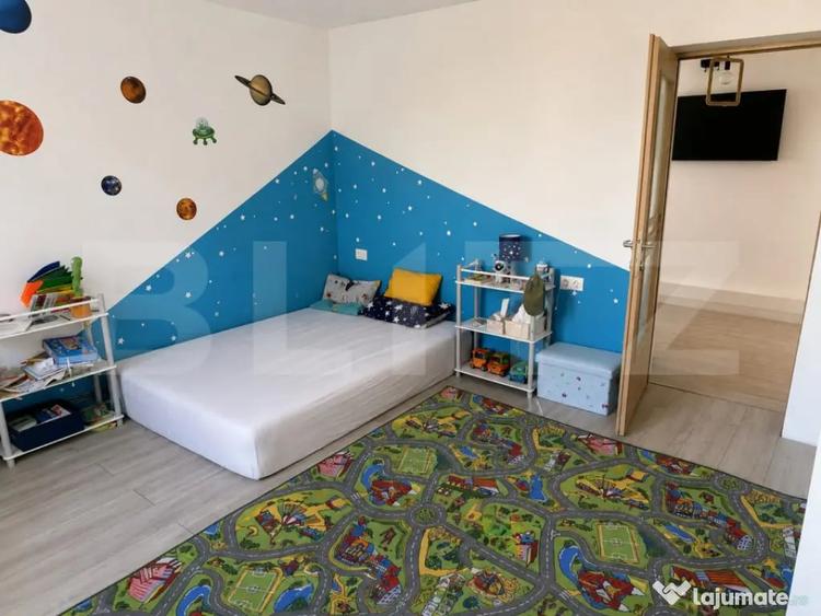 Casă cu 7 camere cu Teren 500 Mp în Central