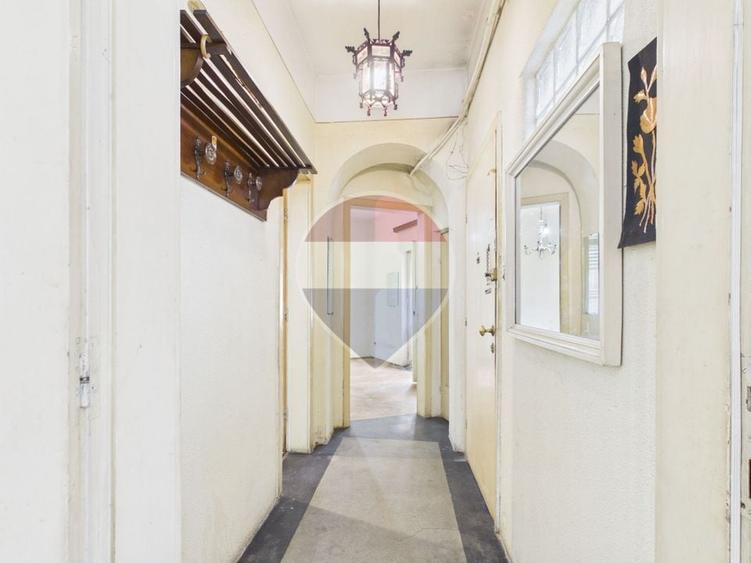 Apartament cu 4 camere semidecomandat în Ferdinand