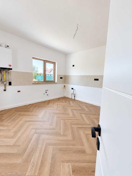 Casă cu 4 camere în Prundu