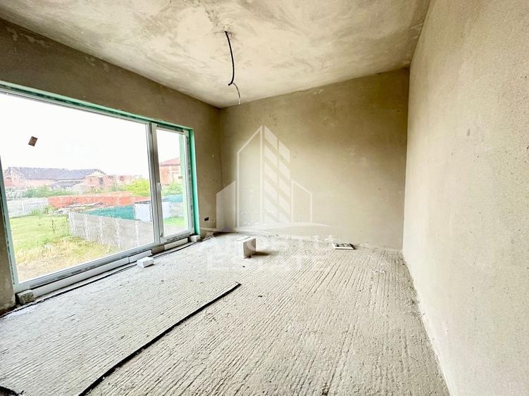 Casă individuală cu 3 camere cu Canalizare în Moșnița Nouă