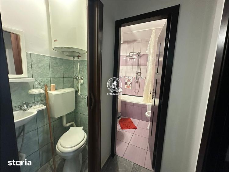 Apartament 3 camere de vanzare, Podu Ros - 1