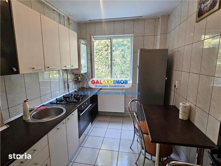 Apartament cu 2 camere semidecomandat în Aleea Trandafirilor