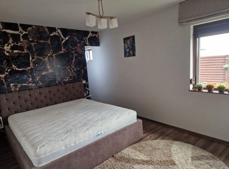 Casă cu 3 camere în Dobreni