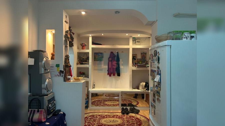 Apartament cu 3 camere decomandat, mobilat în 9 Mai