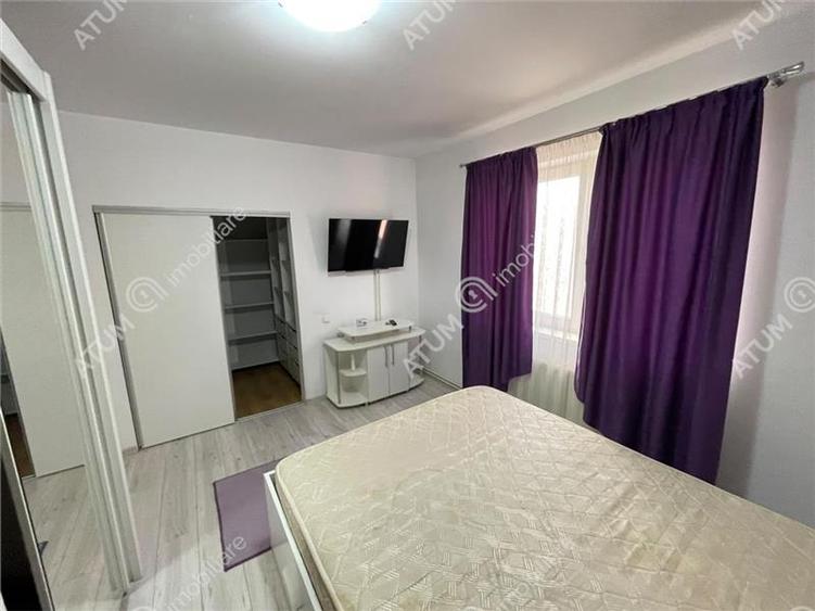 Apartament cu 3 camere decomandat, mobilat în Turnișor