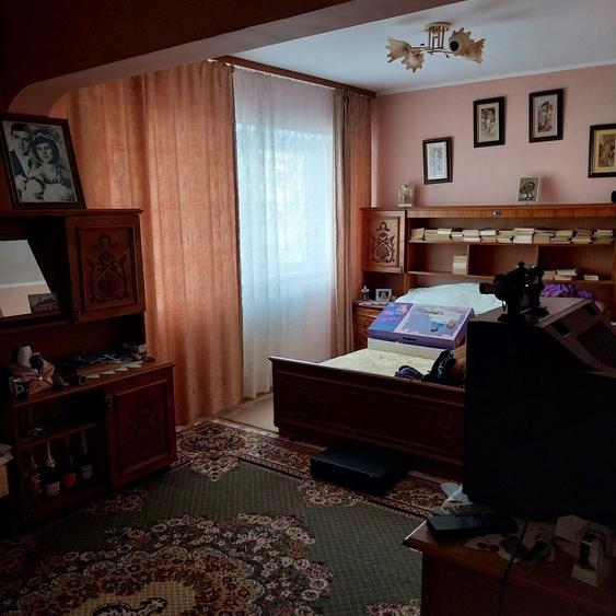 Apartament cu 4 camere decomandat în Nicolae Bălcescu