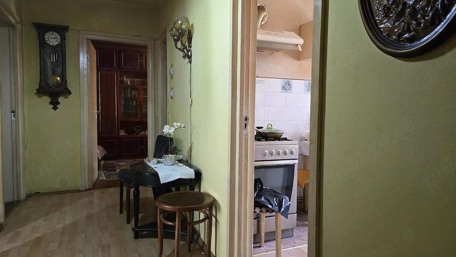 Apartament cu 3 camere decomandat în Progresul