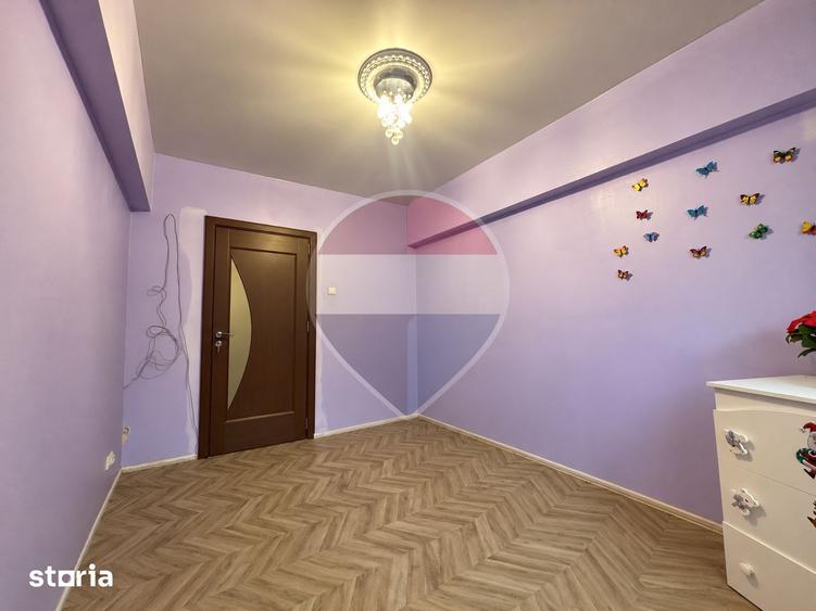 Apartament cu 3 camere decomandat, mobilat în Ferentari