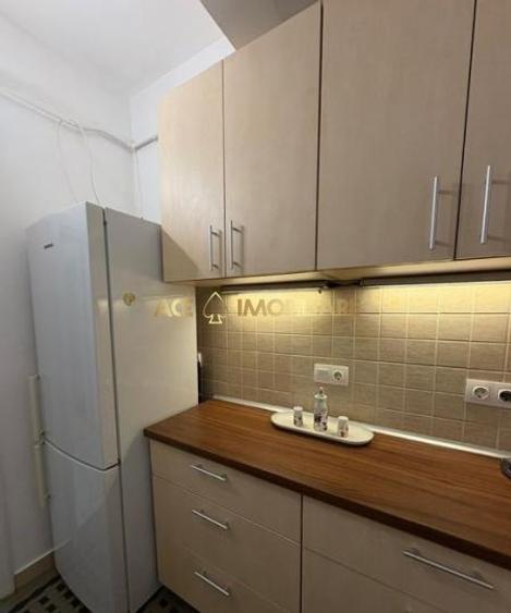Apartament cu 2 camere decomandat, mobilat în Ultracentral