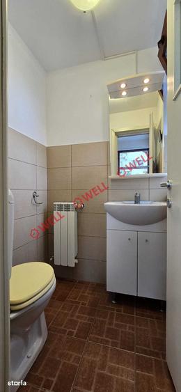 Casă cu 6 camere cu Teren 1300 Mp în Central