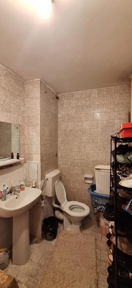 Apartament cu 4 camere semidecomandat în Dristor